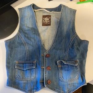 old navy short Jean vest. New condition.